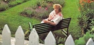photo of writer and gardener Eleanor Perenyi